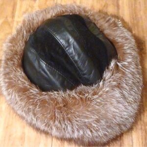 Vintage Mitchie’s Matching circle fur hat top black leather suede